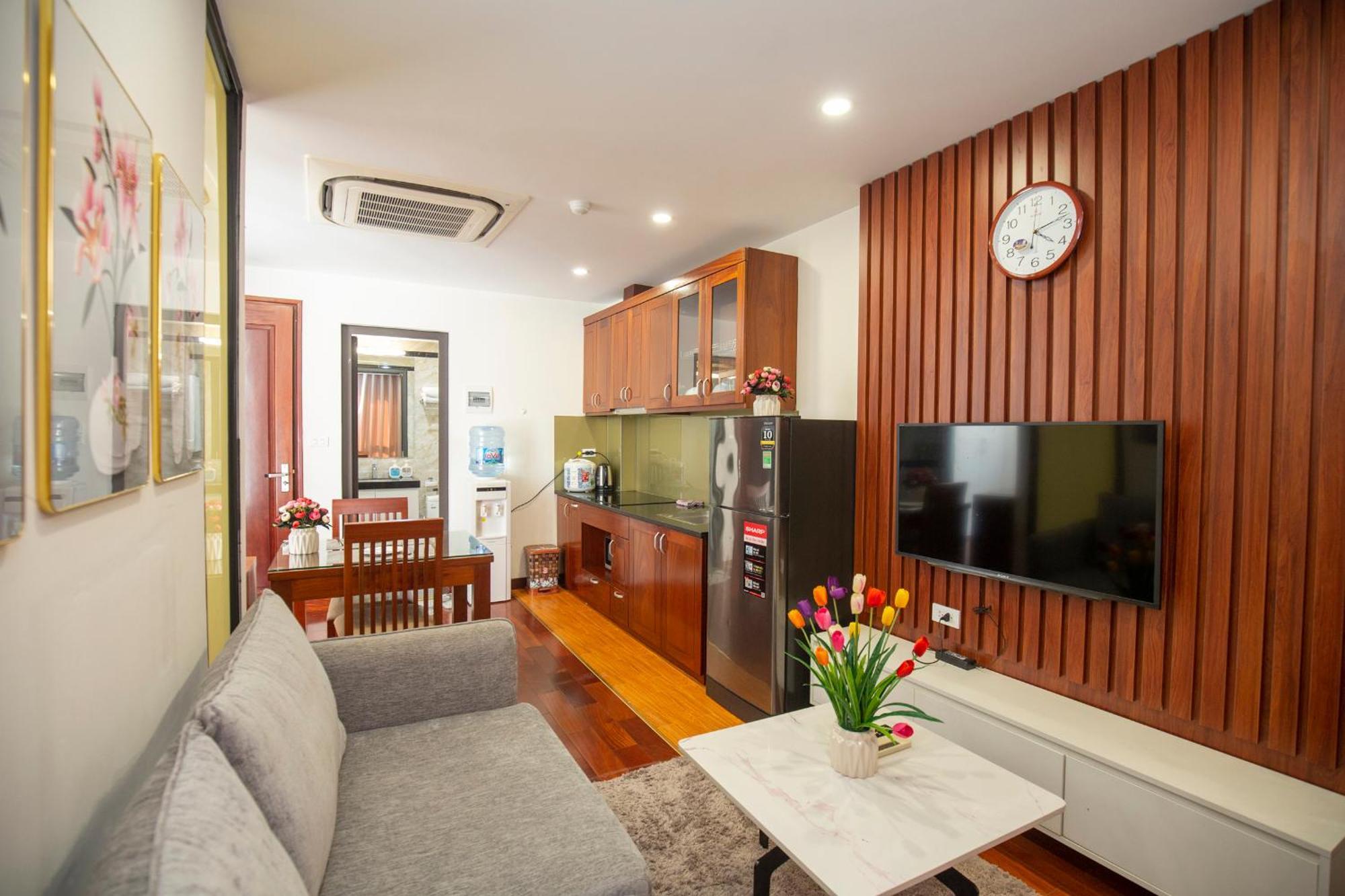Sumitomo10 - Lane 12 Dao Tan Street Apartment *