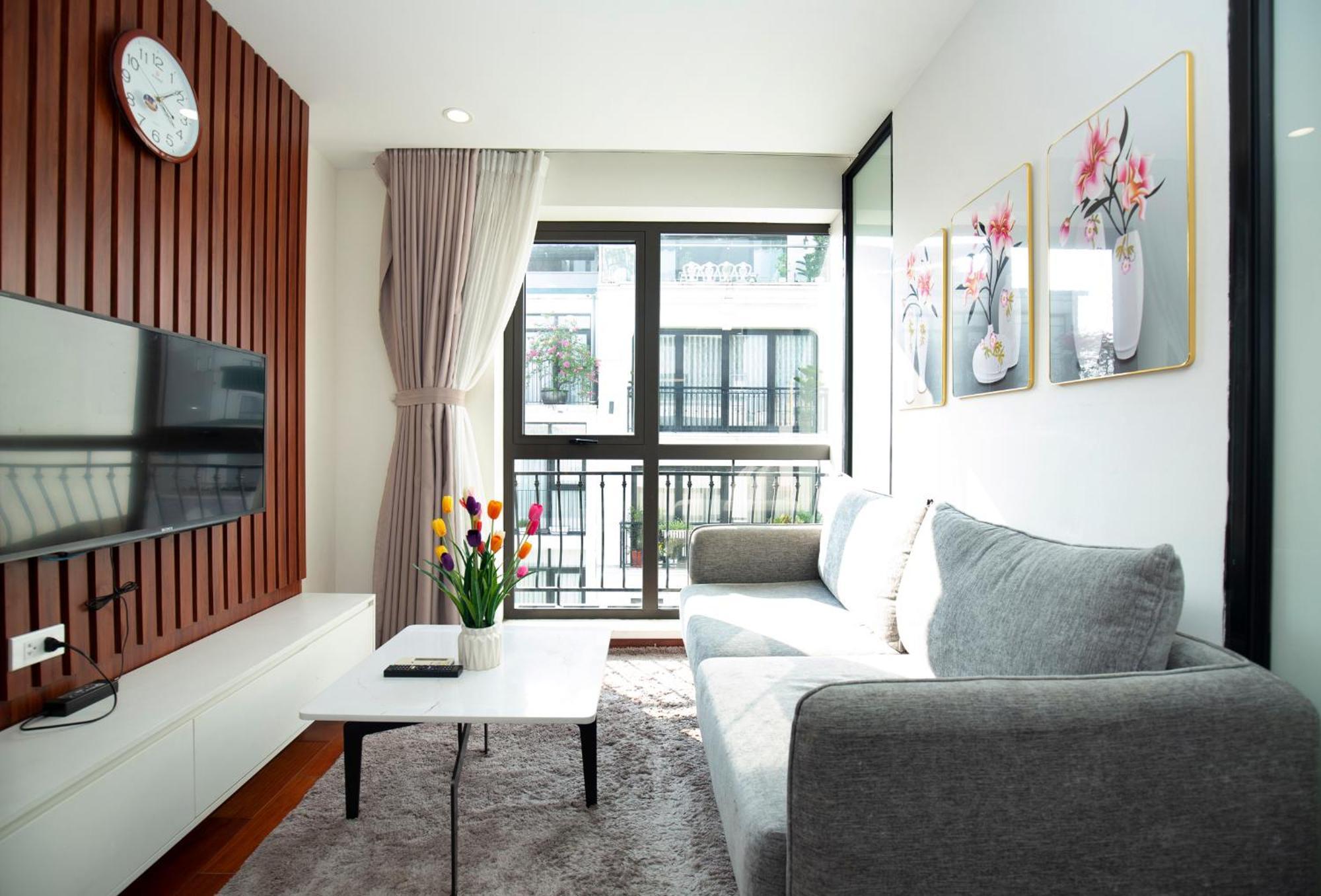 Sumitomo10 - Lane 12 Dao Tan Street Apartment